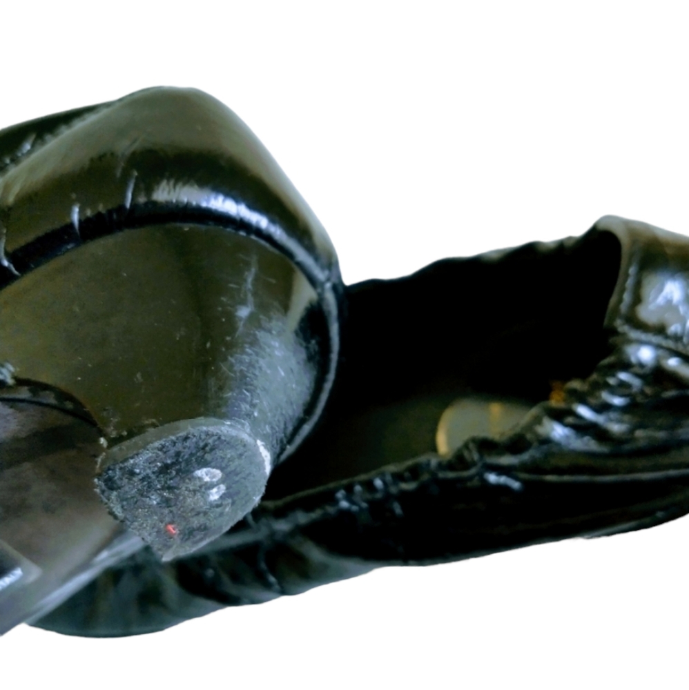 💯 Authentic Roger Vivier ( Made in Italy) Patent Leather Heels. (size/8) - Picture 10 of 12